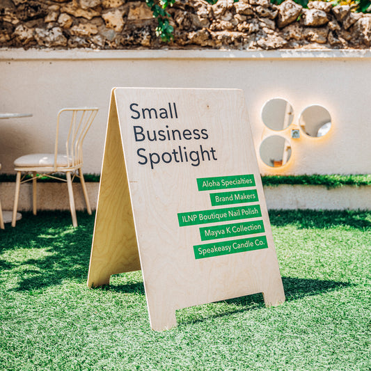 Dhora | Sidewalk Sign Mauda